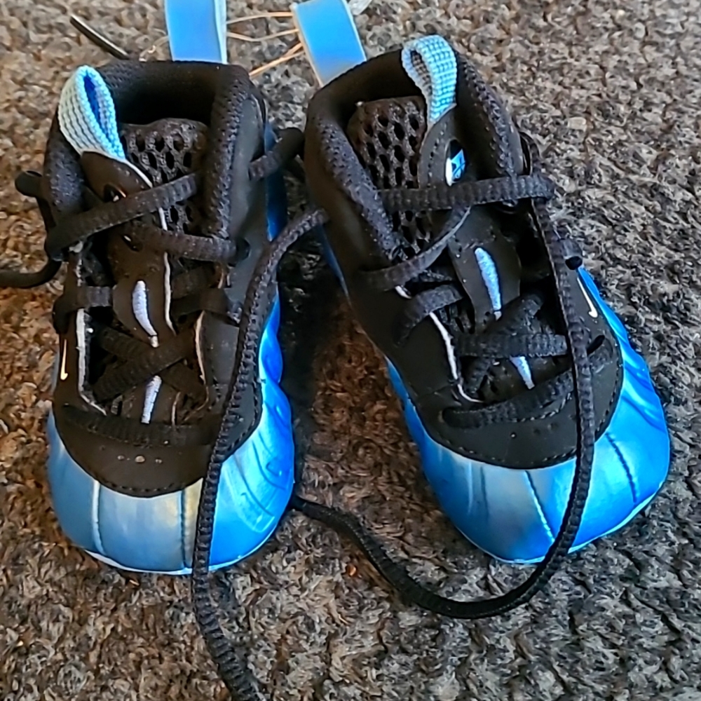 New Nike lil' posite one cribs